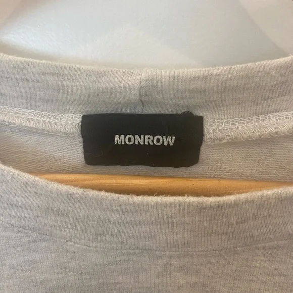 Monrow Raglan Faded Stars Sweatshirt - Picture 7 of 7